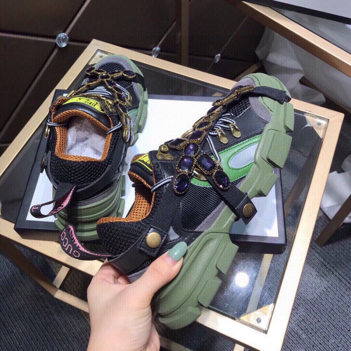 G*u*i* trainer sneaker104