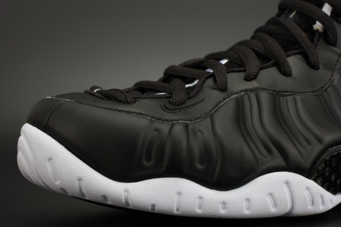 nike air foamposite pro “dr. doom” black/white 624041-006