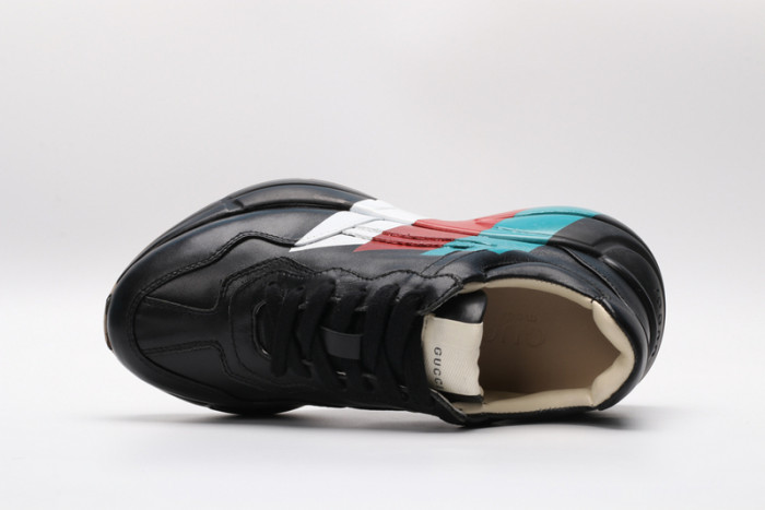 G*u*i* trainer sneaker17