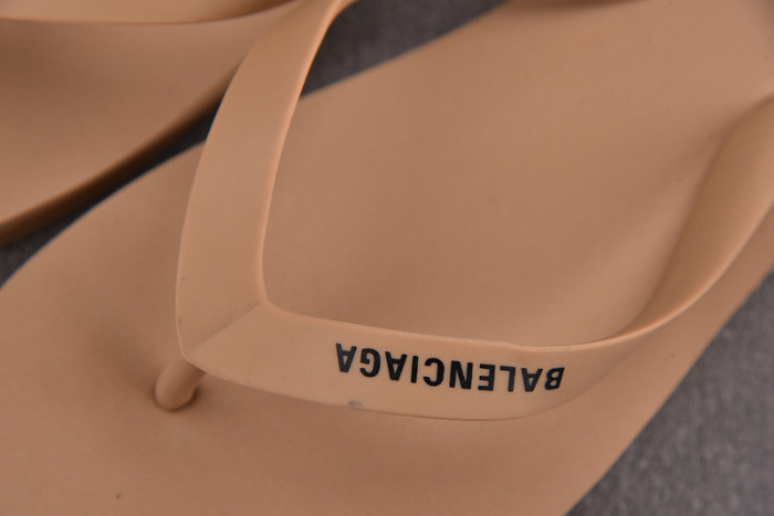 BALENCIAG* SANDAL 67