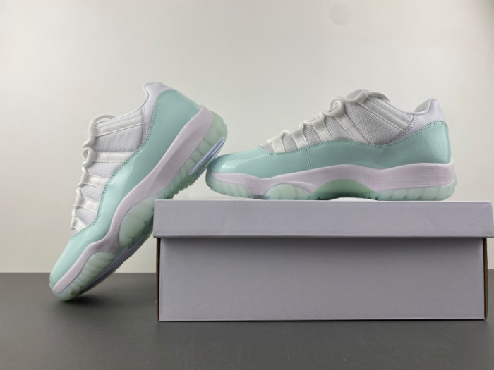 Air Jordan 11 Retro Low Igloo AH7860-103