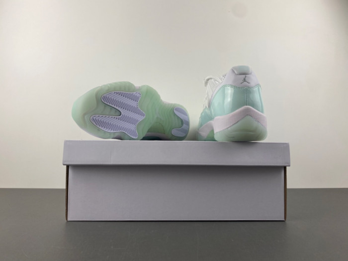 Air Jordan 11 Retro Low Igloo AH7860-103