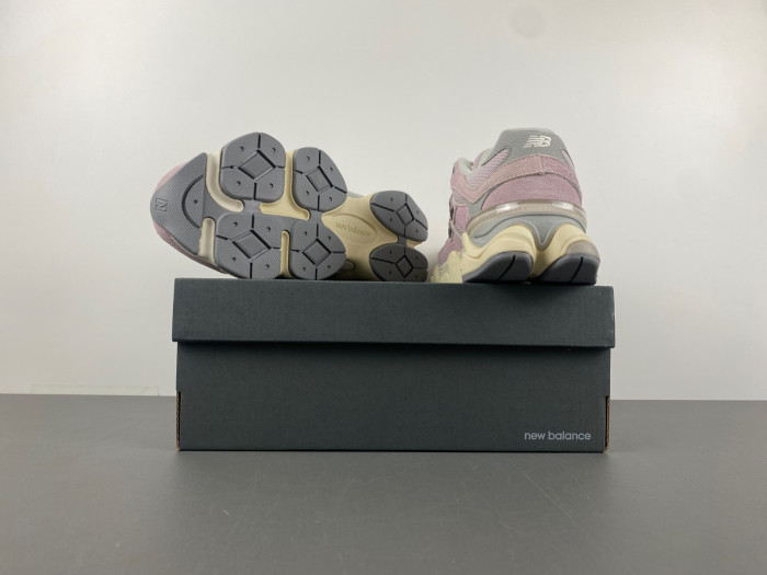 NEW BALANCE 9060 NB000042