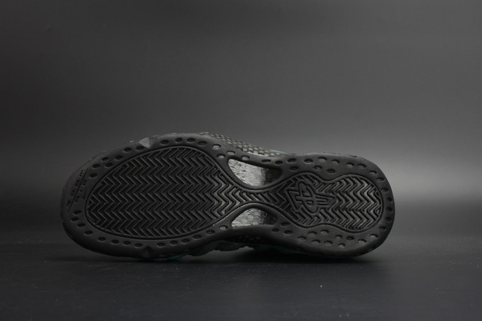 nike air foamposite one “N0*Hern lights” black/green mens 840559-001