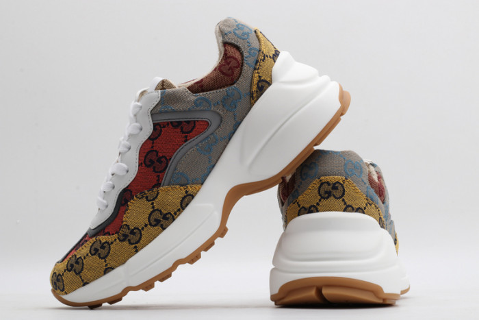 G*u*i* trainer sneaker1