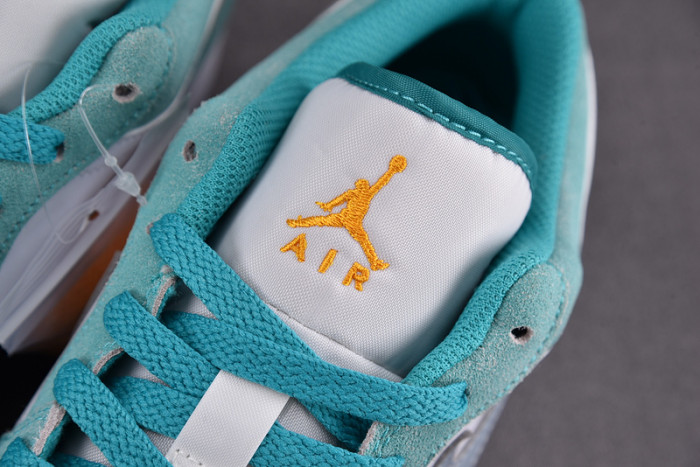 air jordan 1 low se new emerald dn3705-301