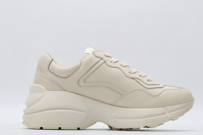 G*u*i* trainer sneaker30